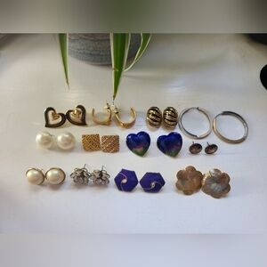 Vintage Costume Gold Tone Earrings Stud Earrings